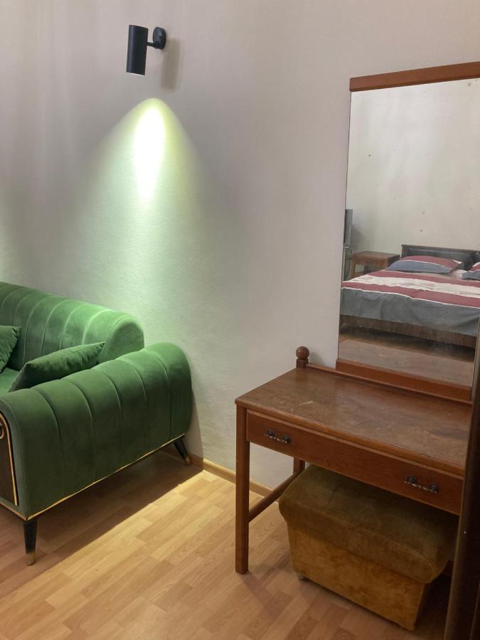 Apartment Kostava 10 Batumi Bagian luar foto